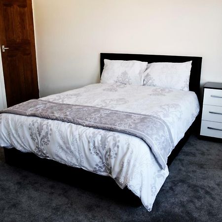 Central 2 Bed Apartment Leicester Eksteriør billede